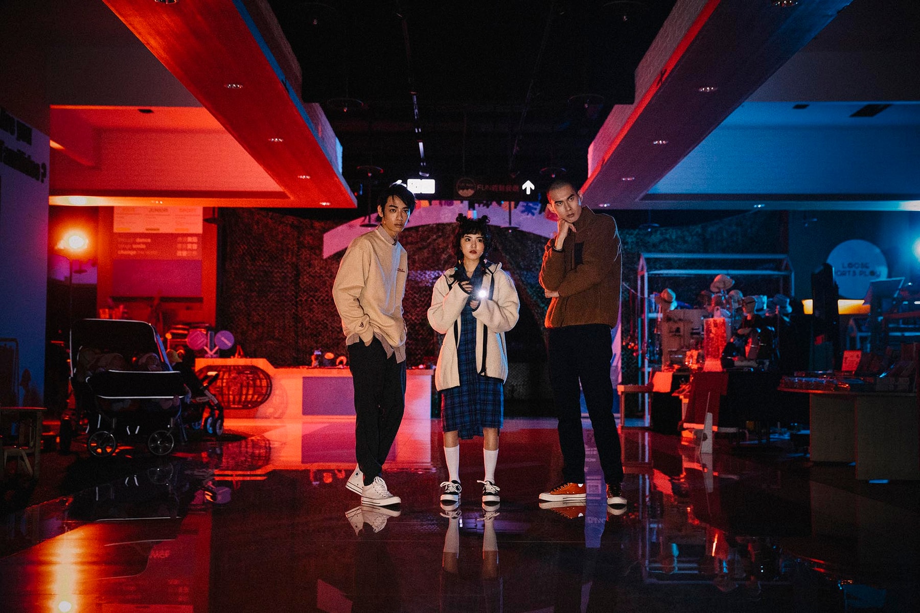 黑暗中探索,找出屬於 Cool Kids 的天堂 H_