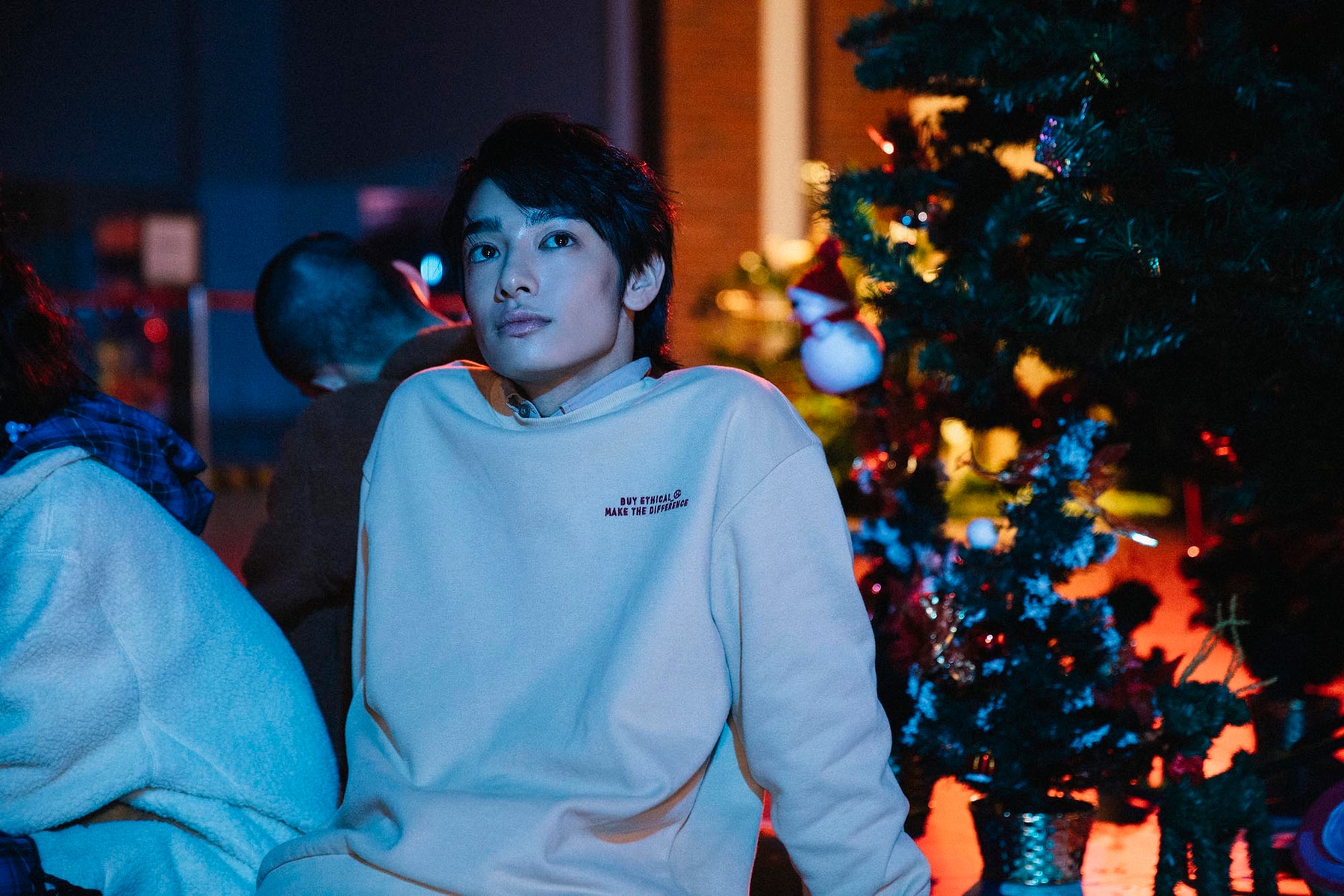 黑暗中探索,找出屬於 Cool Kids 的天堂 H_