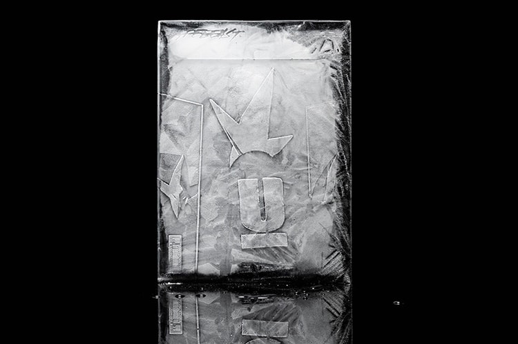 冰製雜誌 - E806T 打造《HYPEBEAST Magazine Issue 27: The Kinship Issue》冰雕藝品