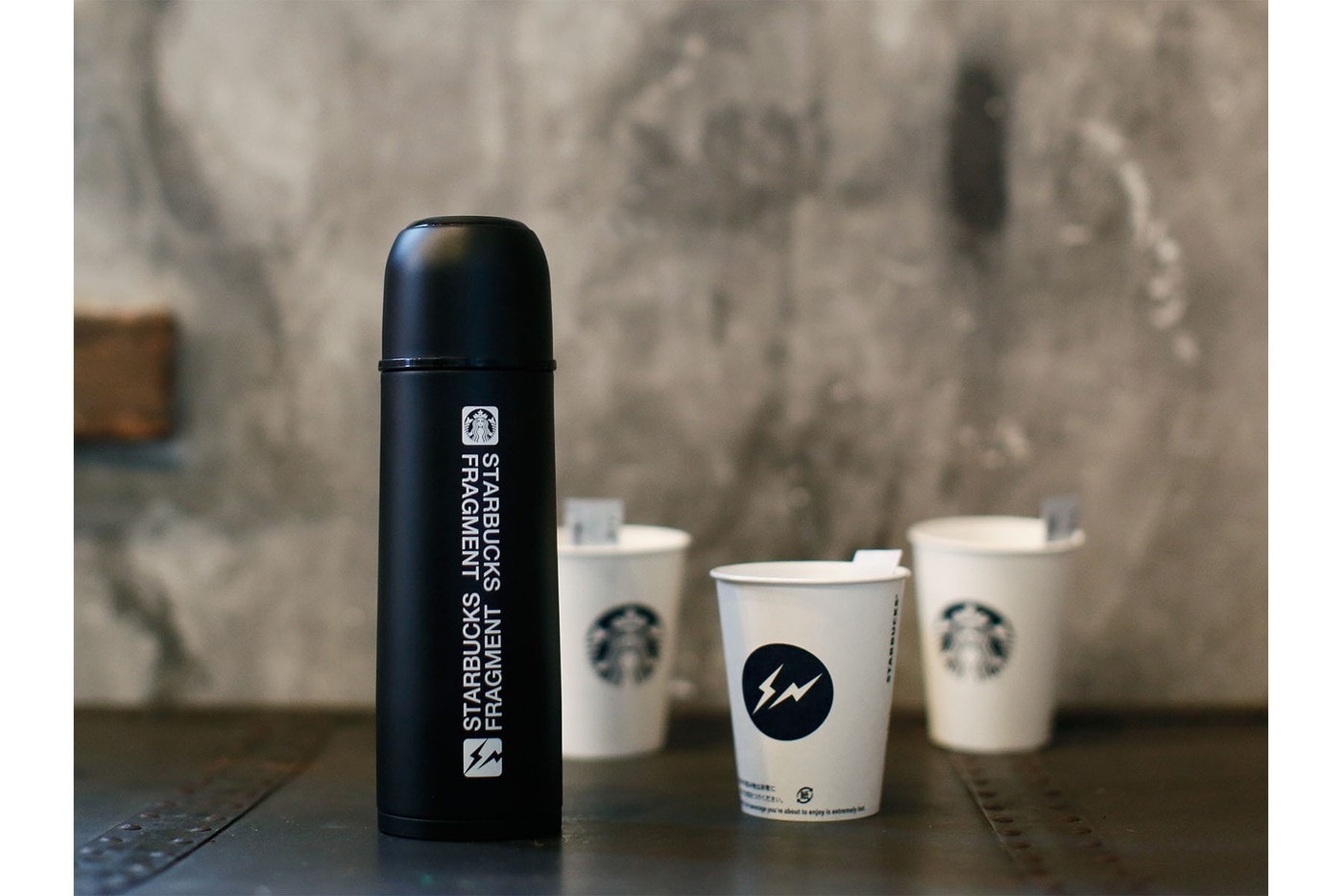 fragment design x Starbucks 再度聯手推出別注黑魂不繡鋼保溫瓶