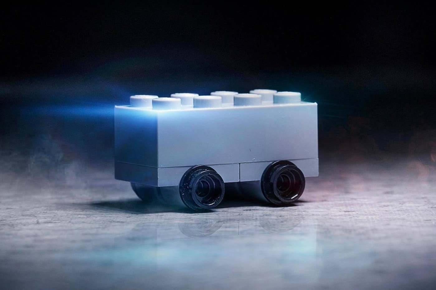 唯妙唯俏 − LEGO 惡搞 Tesla 全新車型 Cybertruck