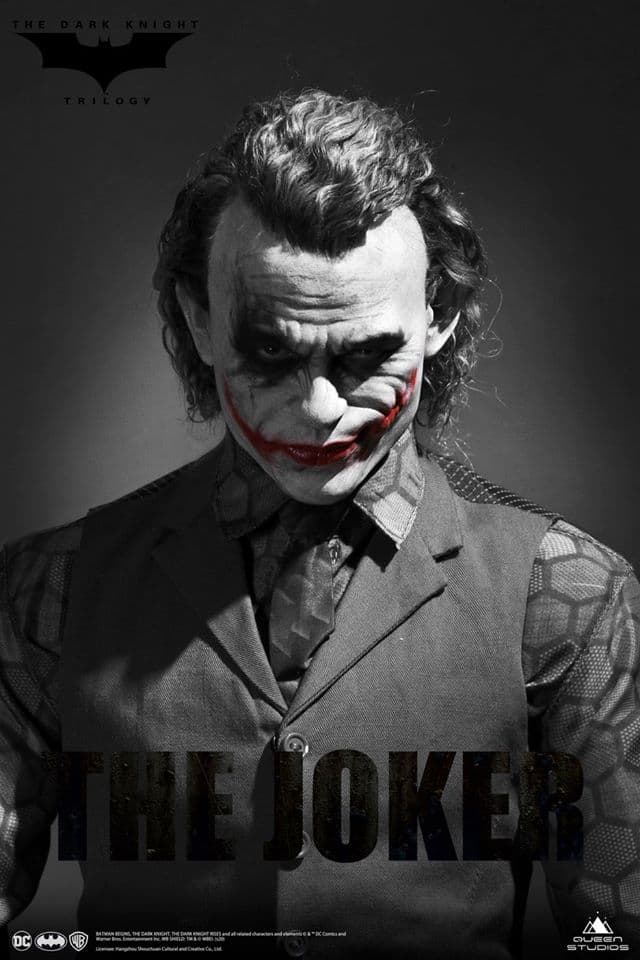Queen Studios 打造《The Dark Knight》版本「小丑 Joker」1:3 比例珍藏人偶
