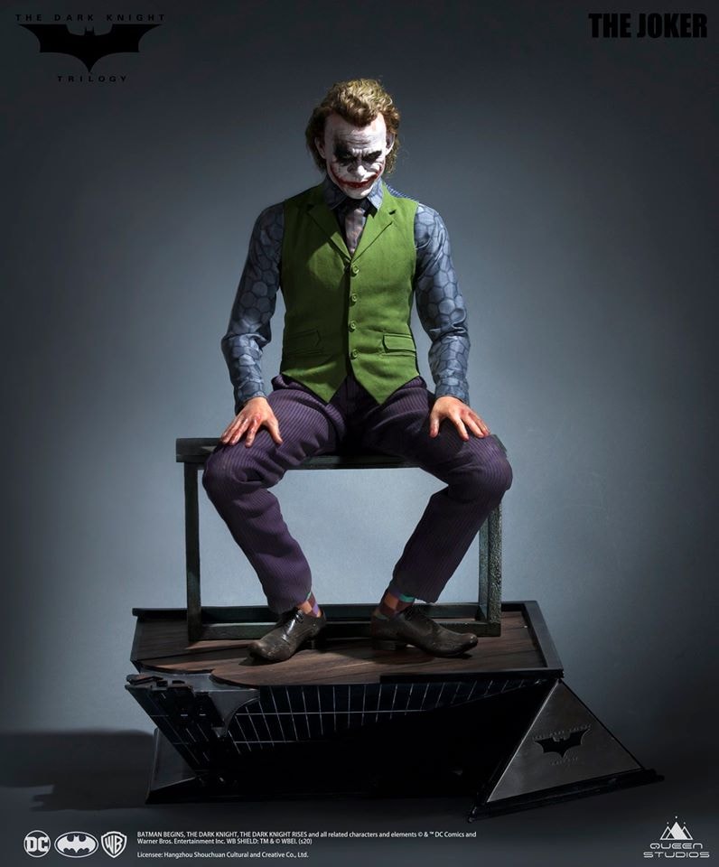 Queen Studios 打造《The Dark Knight》版本「小丑 Joker」1:3 比例珍藏人偶