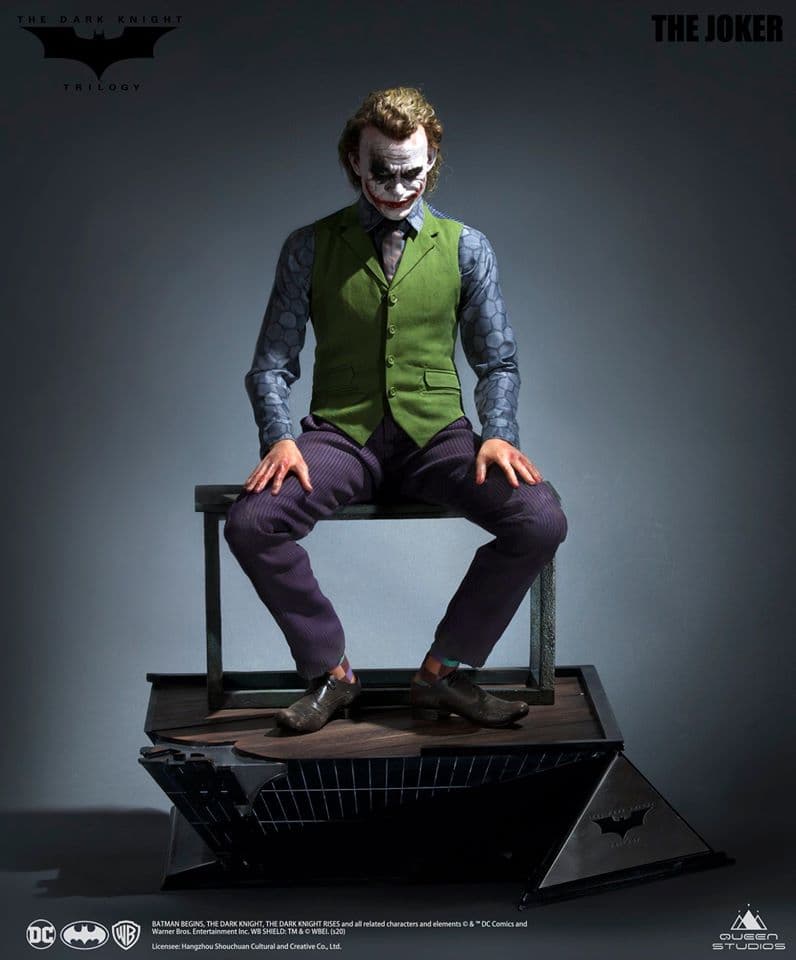 Queen Studios 打造《The Dark Knight》版本「小丑 Joker」1:3 比例珍藏人偶