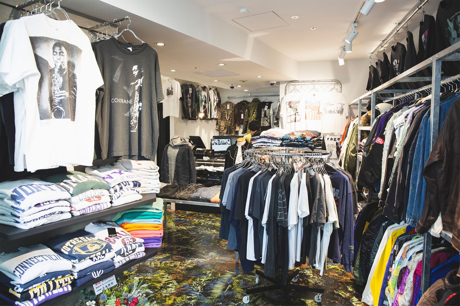 https%3A%2F%2Fhk.hypebeast.com%2Ffiles%2F2019%2F11%2Fshibuya-parco-guide-comme-des-garcons-girl-wave-2g-bait-berberjin-d03.jpg?w=1600&cbr=1&q=90&fit=max