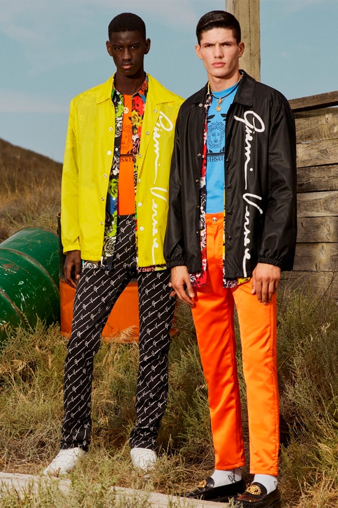 奢華運動鞋造型演繹!Versace 全新 2020 早春系列