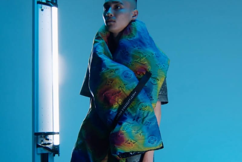 著上 Louis Vuitton 出品之未來裝束，前往 2054 年的時空