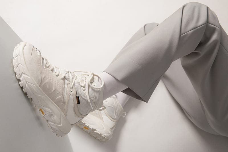 HOKA ONE ONE 再次攜手 Opening Ceremony 打造全新聯乘鞋款