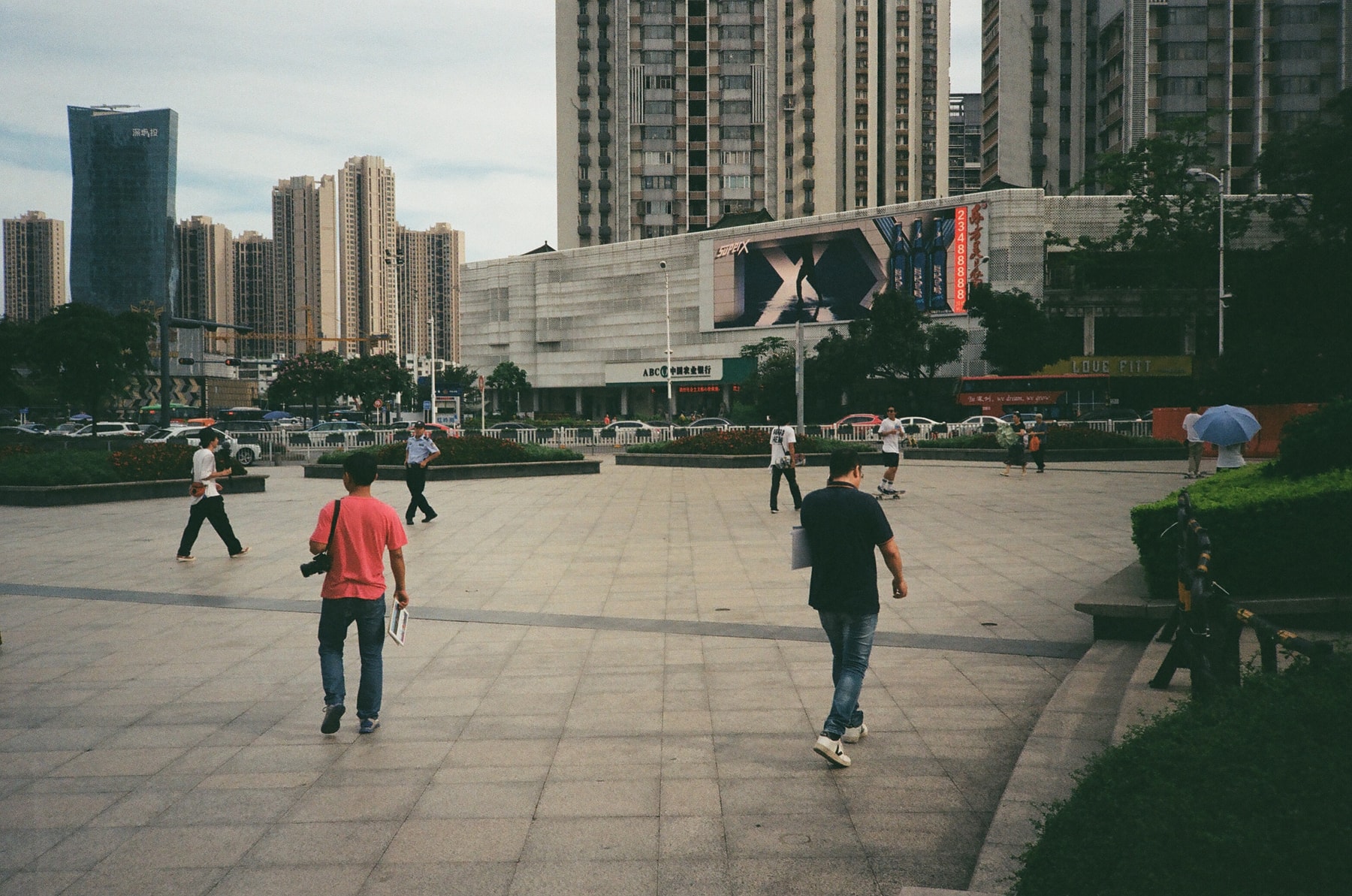 深圳滑板大不同？台北板仔：這裡氣氛很柔順，跟女友秀髮一樣｜CityVibes