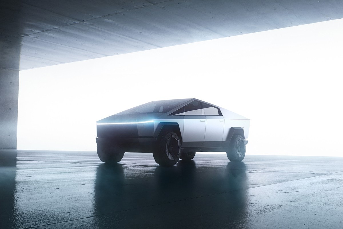 Tesla 全新車型 Cybertruck 正式上路片段曝光