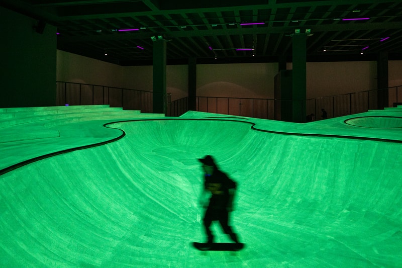 Koo Jeong A 於 Triennale Milano 美術館打造別注「螢光」滑板場