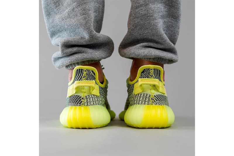 YEEZY BOOST 350 V2 最新配色「Yeezreel」反光版本實著預覽