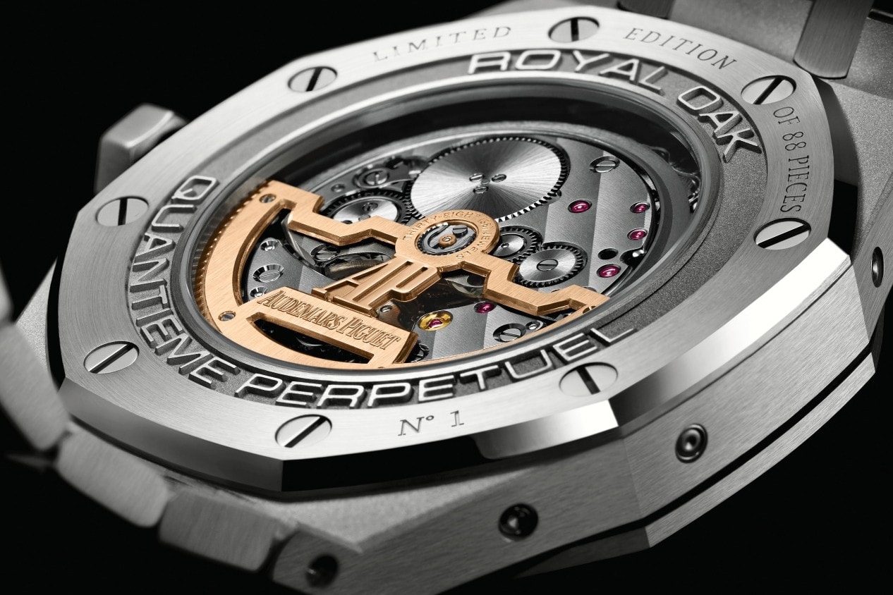Audemars Piguet 推出春節主題別注鈦金屬 Royal Oak 萬年曆腕錶