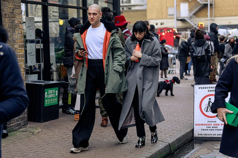 本日嚴選 9 款長版大衣單品入手推介