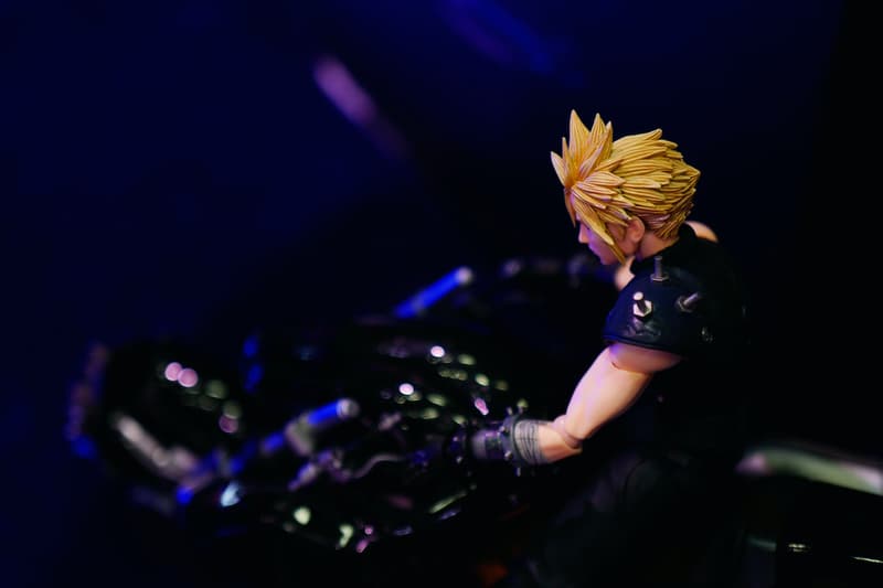 近賞 PlayStation®4《Final Fantasy VII Remake》Play Arts KAI 可動玩偶