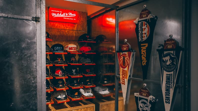 致敬 Michael Jordan！Mitchell & Ness 開設最新台北東區 Pop-Up 店舖