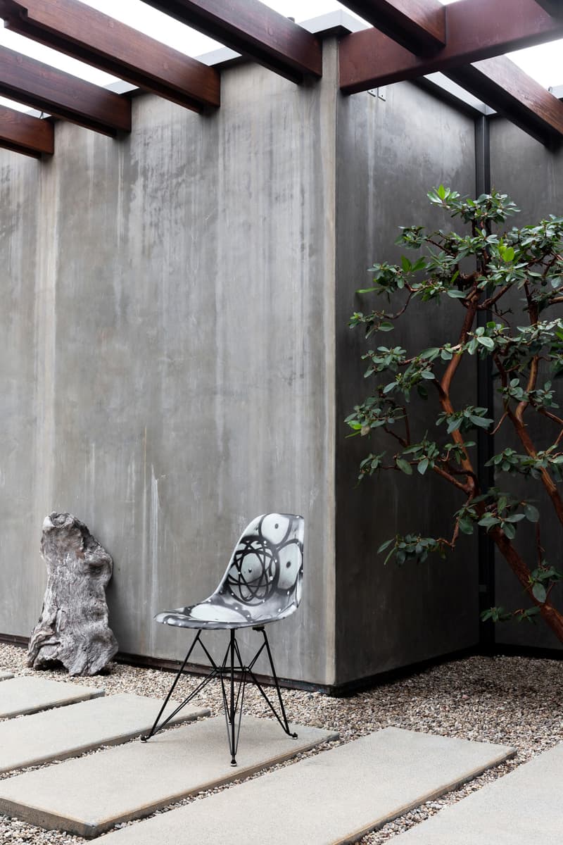 村上隆、Futura 等傳奇藝術家齊聚!Modernica 貝殼椅特展即將正式開催