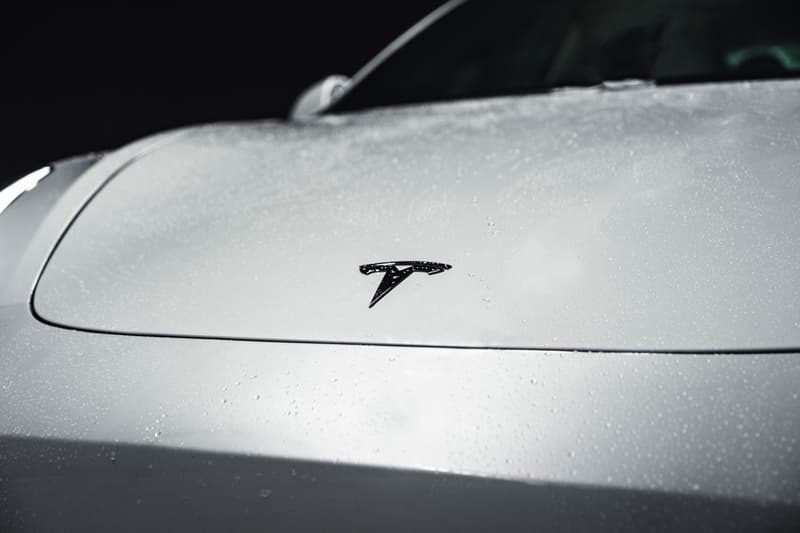 再創高峰-Tesla 市值突破 $1,000 億美元