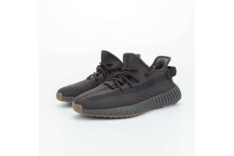 率先預覽 YEEZY BOOST 350 V2 最新配色「Cinder」