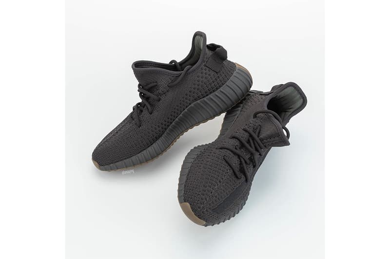 率先預覽 YEEZY BOOST 350 V2 最新配色「Cinder」