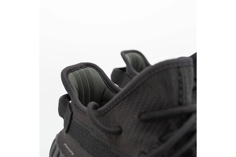 率先預覽 YEEZY BOOST 350 V2 最新配色「Cinder」