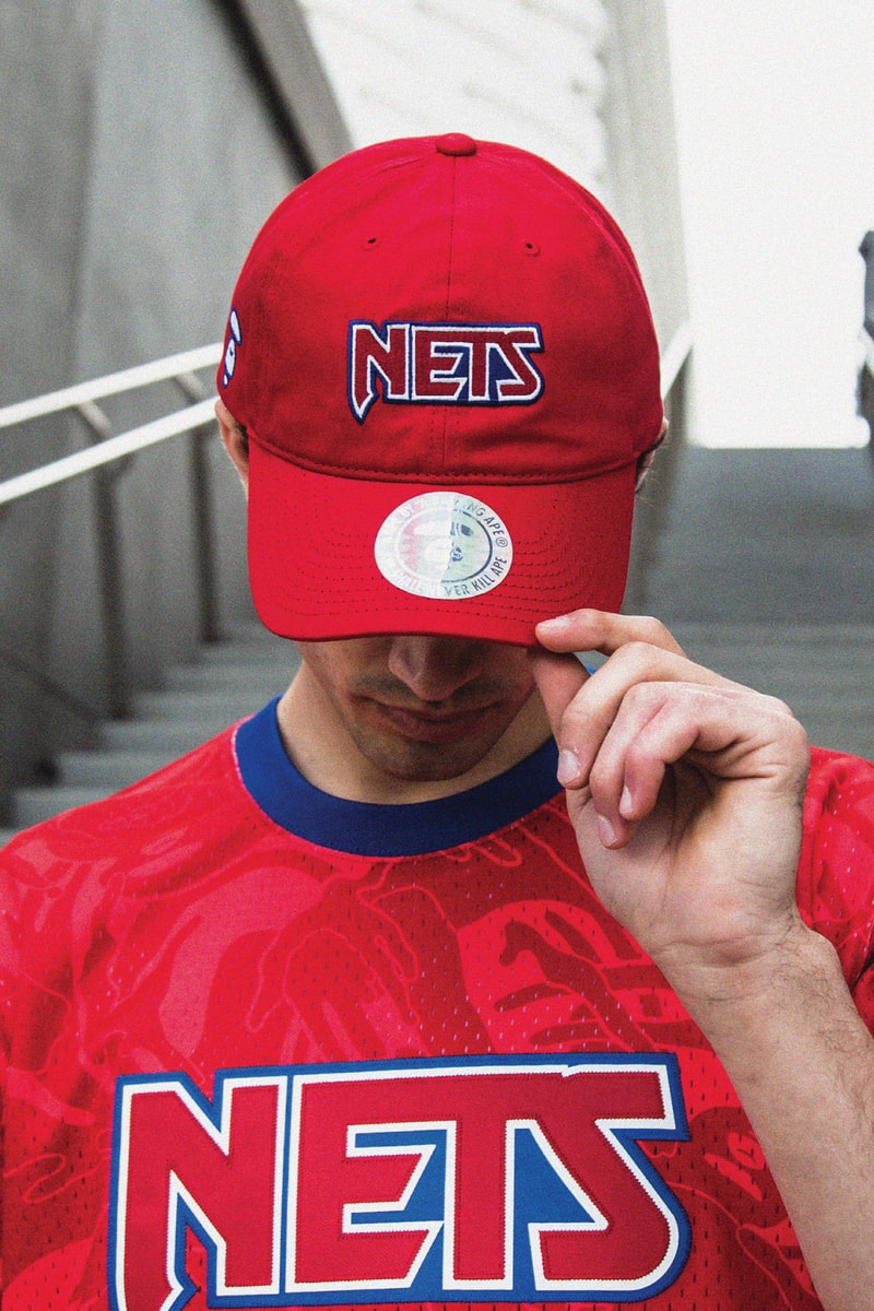 AAPE BY *A BATHING APE® 聯手 Mitchell & Ness 推出全新系列