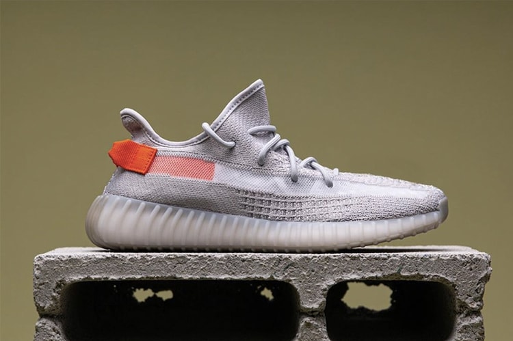 adidas YEEZY BOOST 350 V2 最新配色「Tail Light」全新圖輯曝光