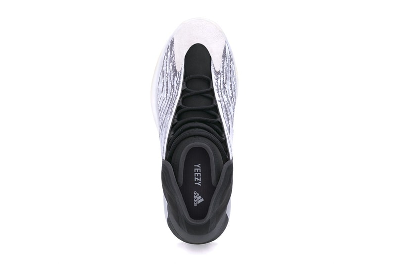 率先預覽 YEEZY 籃球鞋 YZY BSKTBL Quantum 與 QNTM Quantum 設計差異