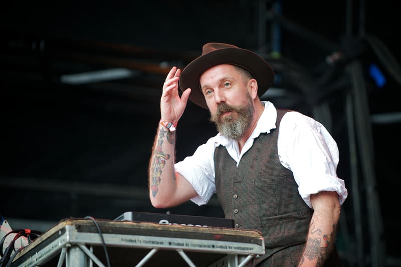 英國知名 DJ 與電子製作人 Andrew Weatherall 享年 56 歲逝世