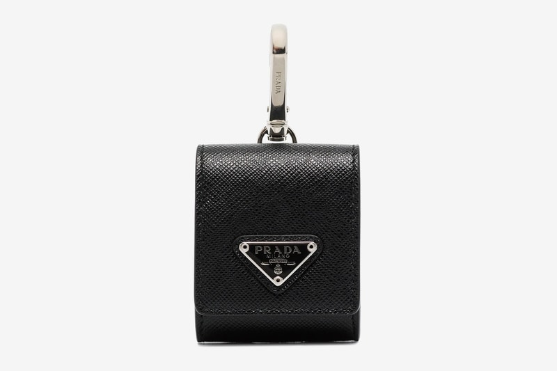 Prada 推出經典 Saffiano 皮革 AirPods 保護套