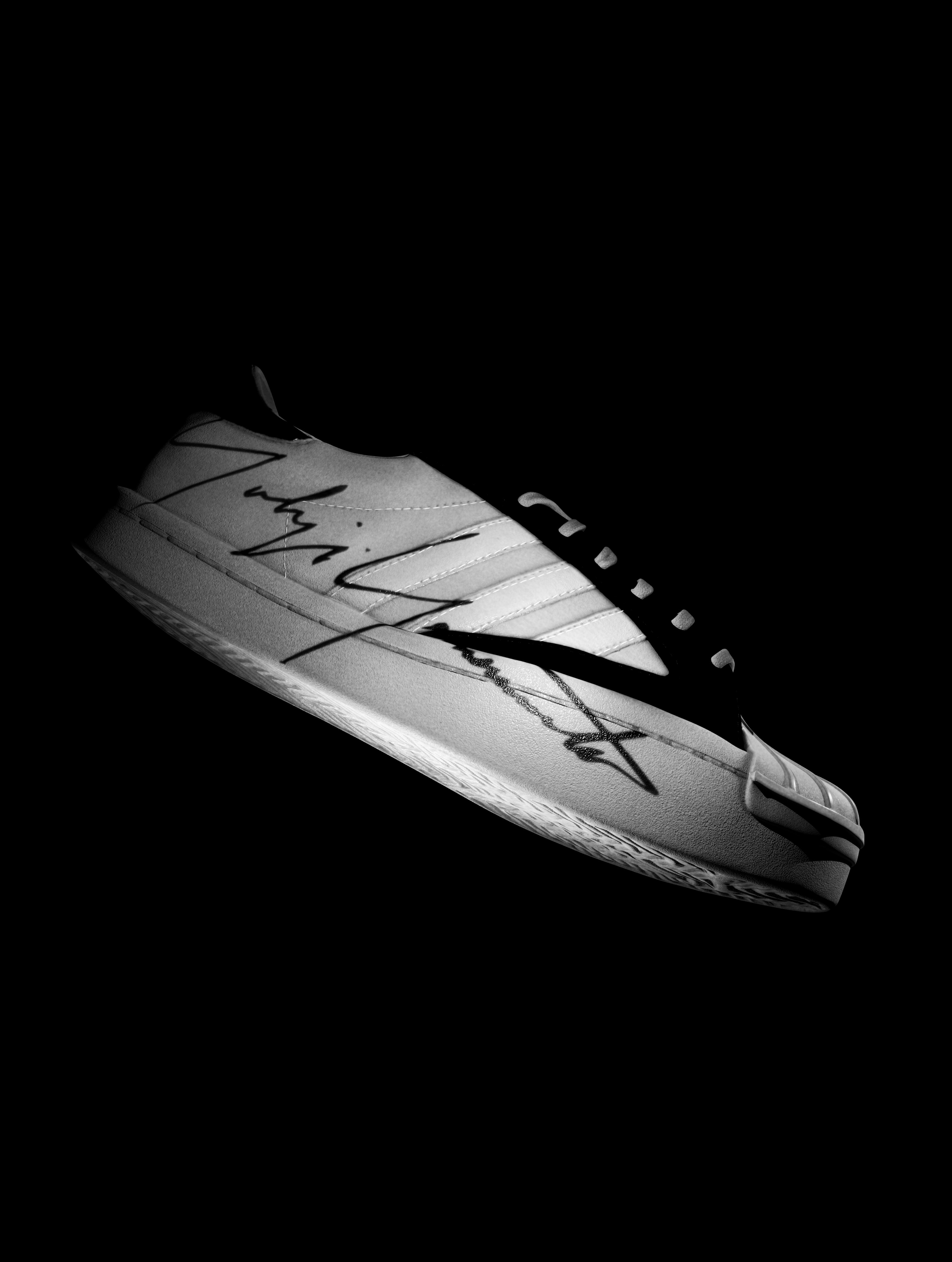 Y-3 全新 YOHJI STAR 及 YOHJI PRO 鞋款正式發佈