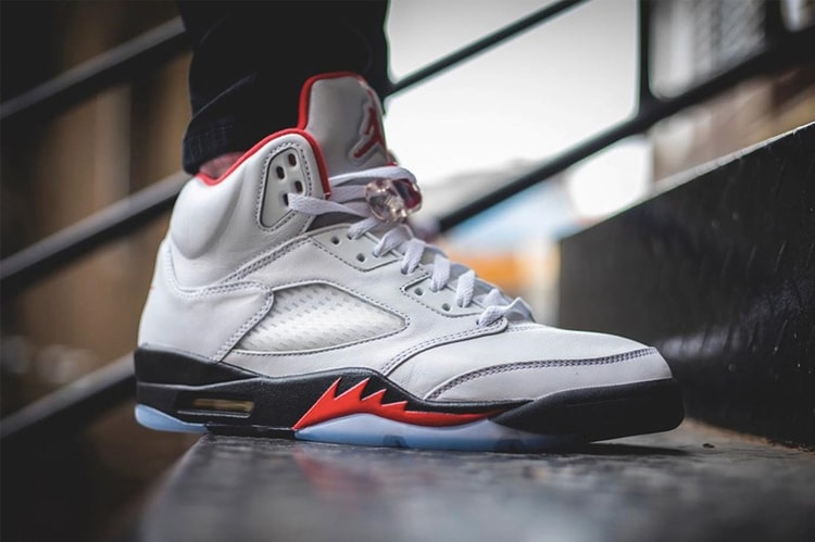 第三次復刻!率先近賞 Air Jordan 5 Retro 最新配色「Fire Red」