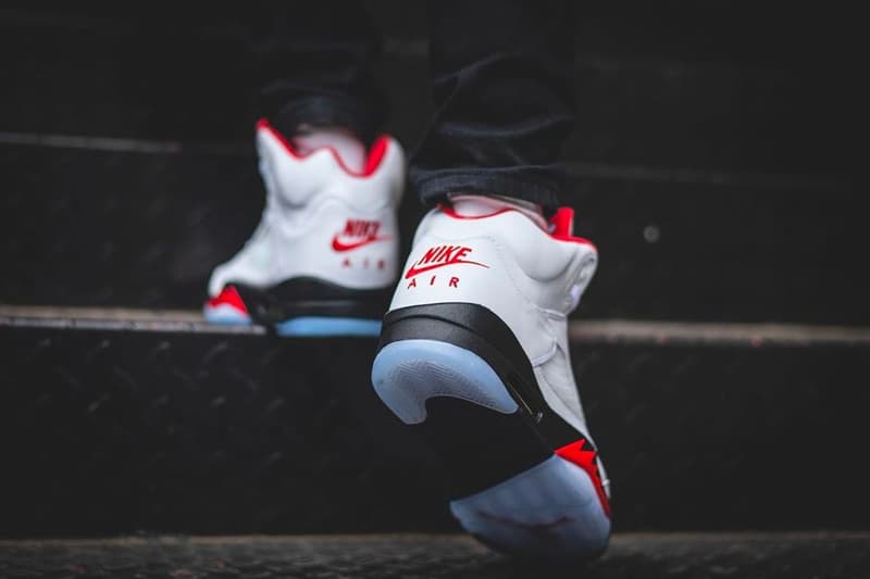 第三次復刻！率先近賞 Air Jordan 5 Retro 最新配色「Fire Red」