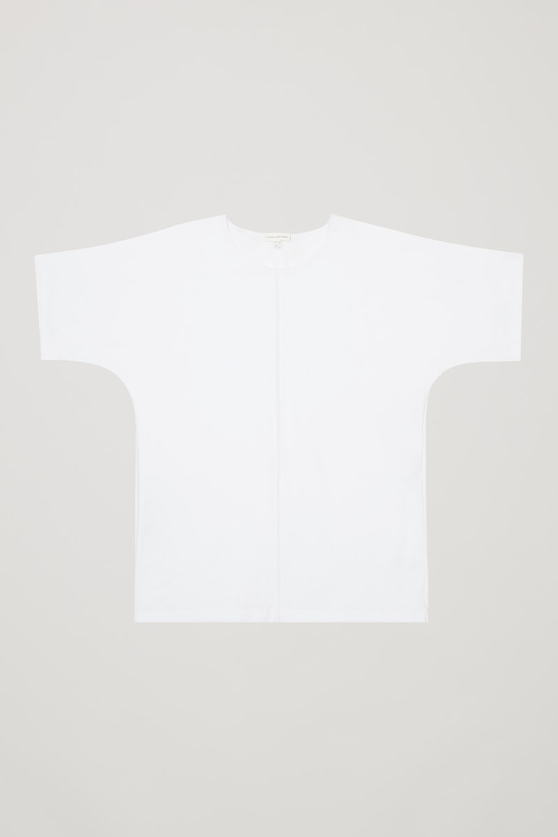 簡約無菌－COS 推出全新「White T-Shirt Project」單品系列