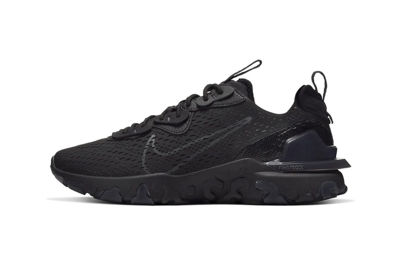Nike React Vision 全新配色「Triple Black」正式發佈