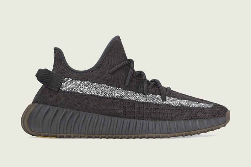 adidas YEEZY 鞋款系列4 月份「完整發售情 