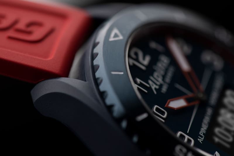 Alpina Watches 推出 AlpinerX Alive Smartwatch 定制平台