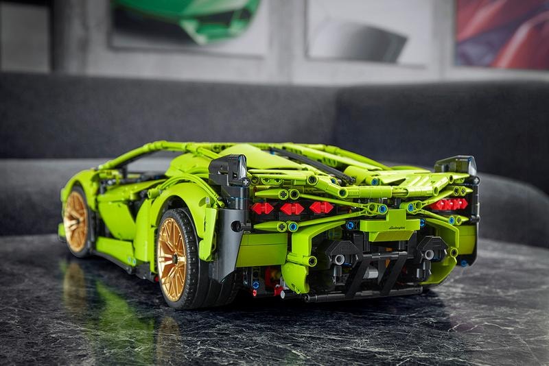 LEGO Technic 推出 Lamborghini 最新混能超跑 Sian 的積木模型