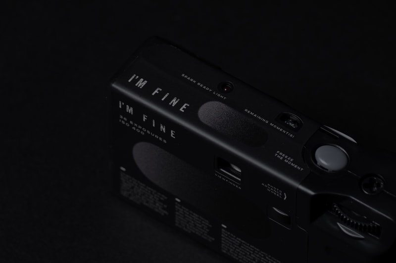 NINM Lab 推出「I'M FINE」黑白菲林單次用相機 DAWN 