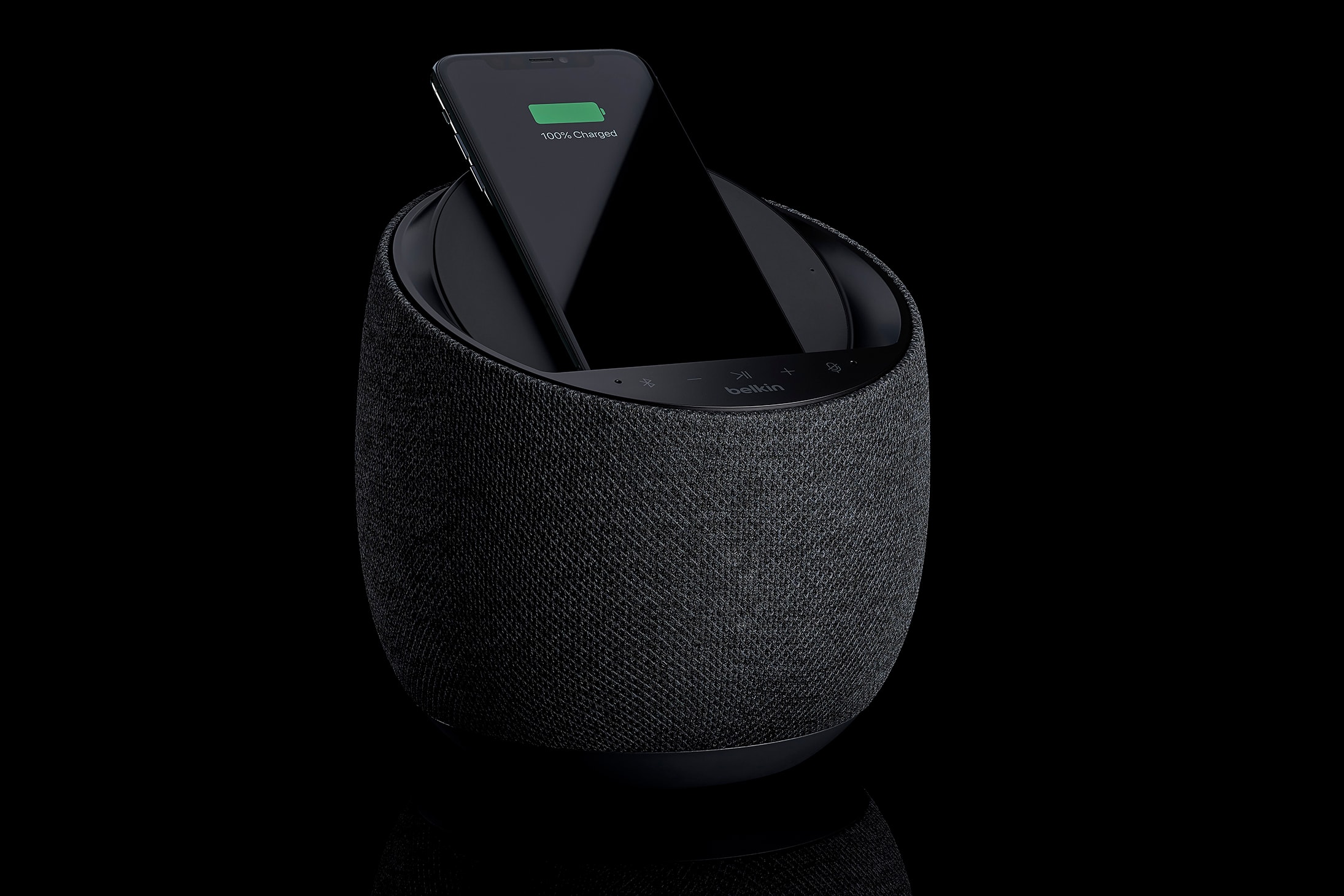Belkin 首度攜手 Devialet 推出無線充電型 Hi-Fi 智慧揚聲器