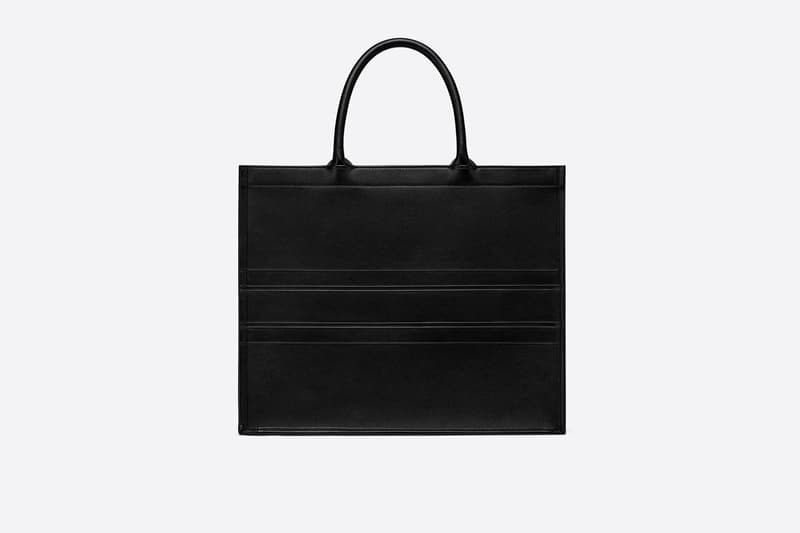 Dior 人氣包款 Book Tote 推出全新黑魂版本