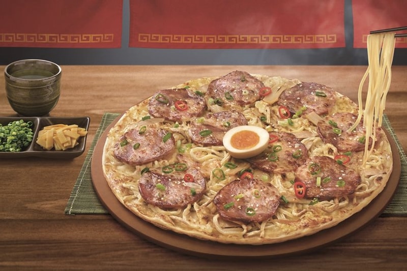 Pizza Hut 攜手「麵屋武藏」打造最新聯名「一口入魂拉麵」披薩