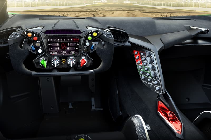 Lamborghini 推出賽道專用的 Essenza SCV12 車型