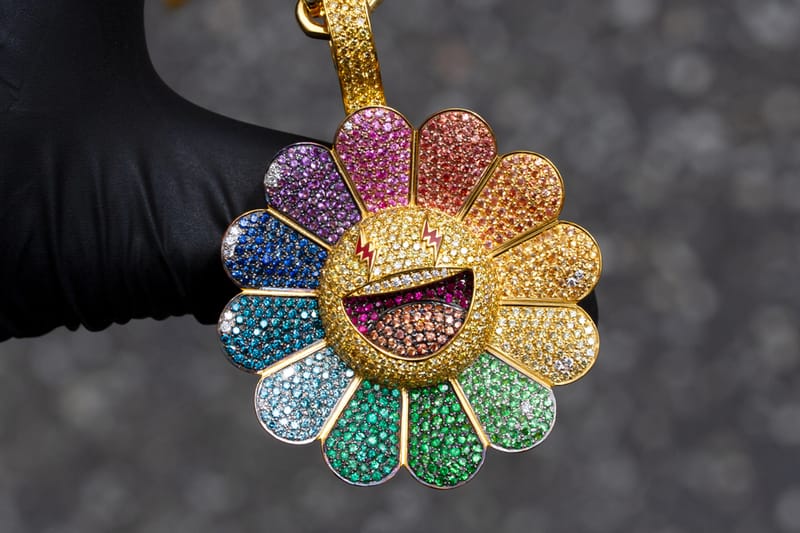 Ben Baller 打造 10 款村上隆 Kaikai Kiki 花朵別注墜飾系列