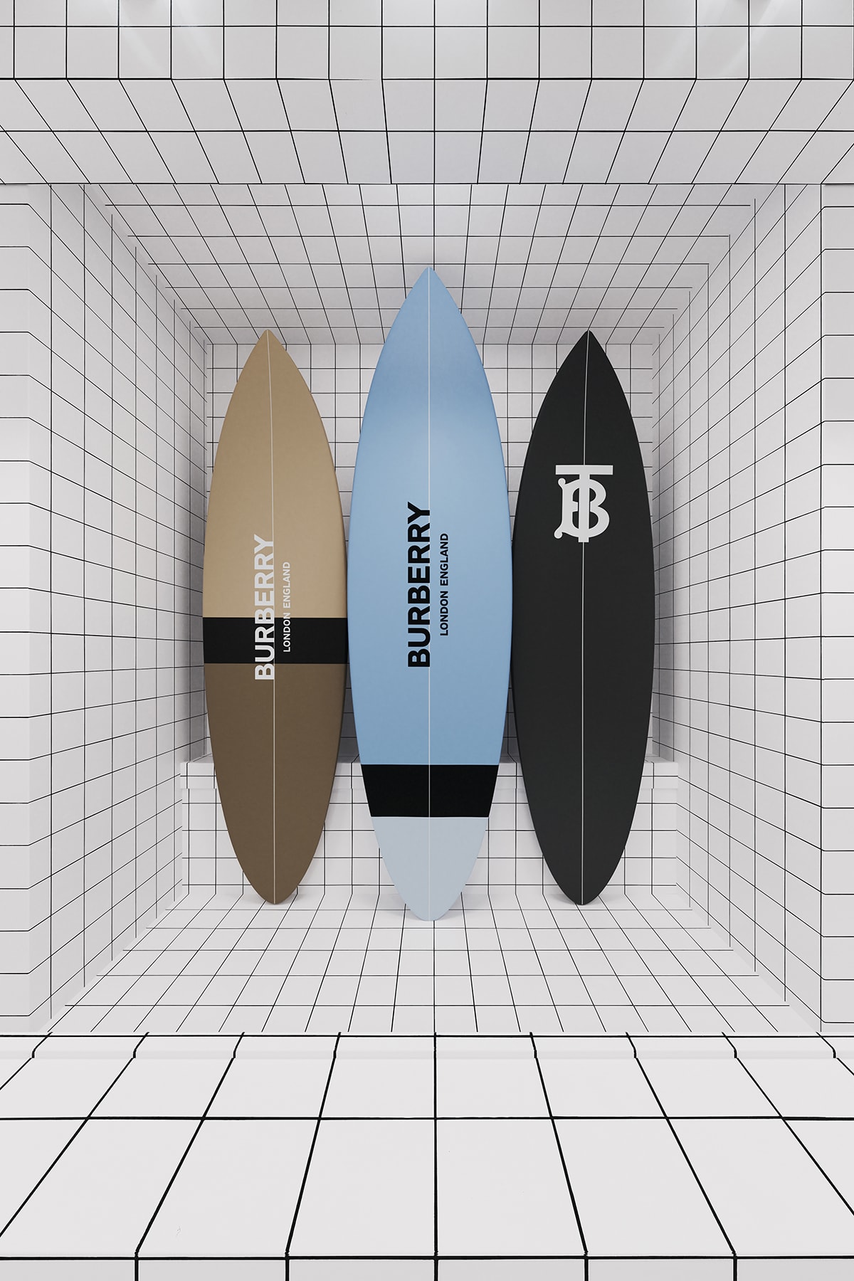 Burberry 推出全新 TB Summer Monogram 及 B Surf 滑浪系列