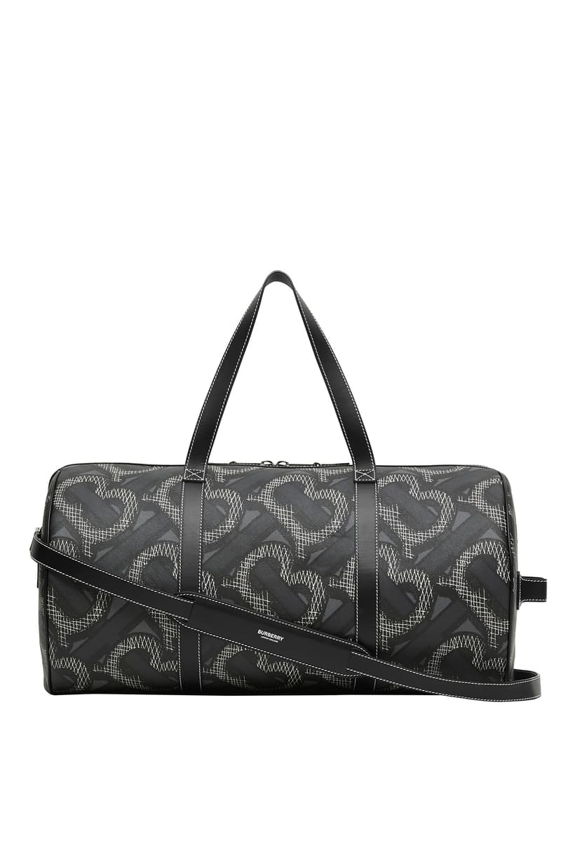 Burberry 推出全新 TB Summer Monogram 及 B Surf 滑浪系列
