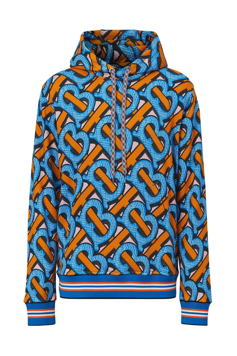 Burberry 推出全新 TB Summer Monogram 及 B Surf 滑浪系列