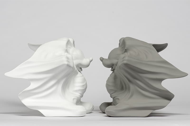 Daniel Arsham 續乘 Disney 和 APPortfolio 推出灰色「Hollow Mickey」雕塑