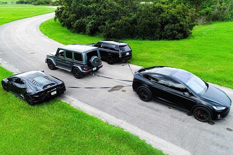 Mercedes-AMG G63、Tesla、Lamborghini、Range Rover 展開拉力大賽