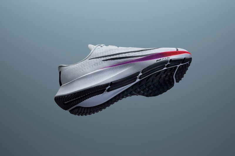 nike pegasus tempo